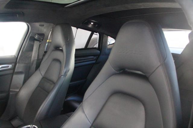 Porsche Panamera image 6