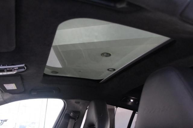 Porsche Panamera image 1