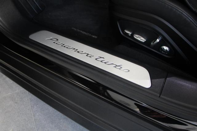 Porsche Panamera image 5