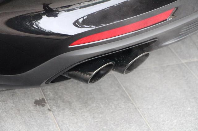 Porsche Panamera image 2