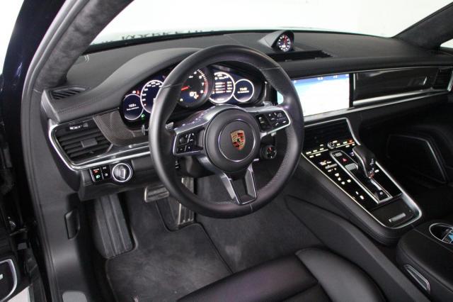 Porsche Panamera image 9