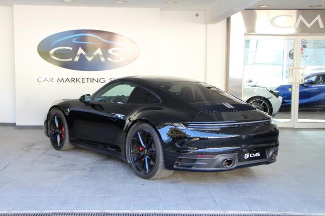 Porsche 911 image 6