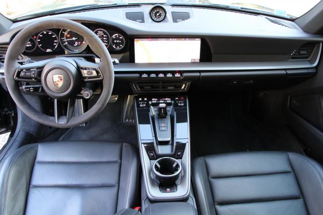 Porsche 911 image 3