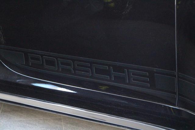 Porsche 911 image 6