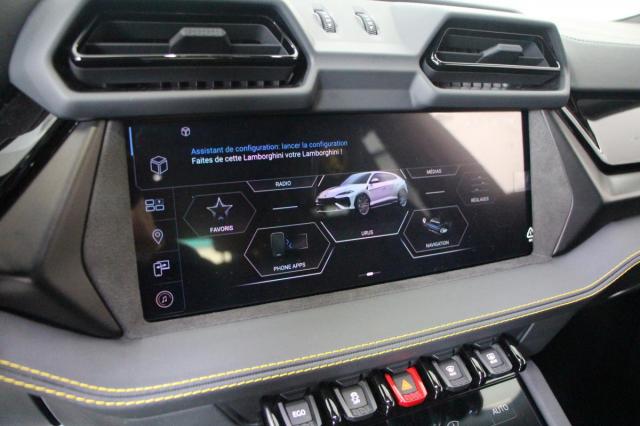 Lamborghini Urus image 3