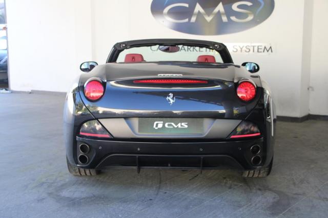 Ferrari California image 8