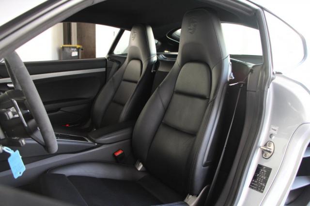 Porsche 718 Cayman image 4