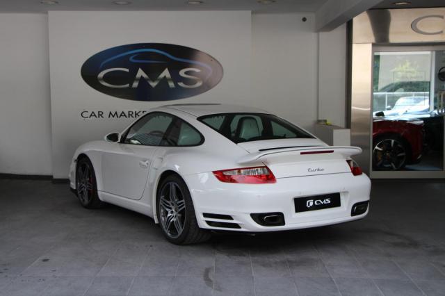 Porsche 911 image 1