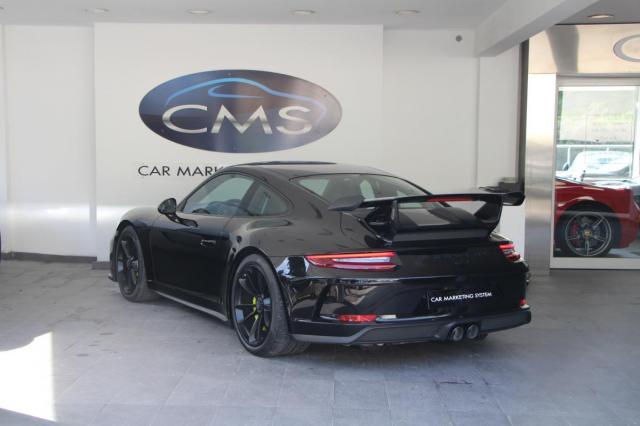 Porsche 911 image 9
