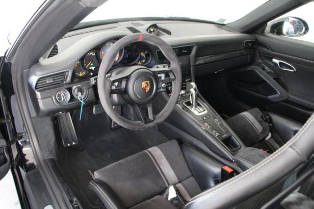 Porsche 911 image 3