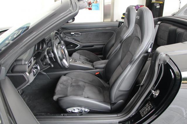 Porsche 911 image 6