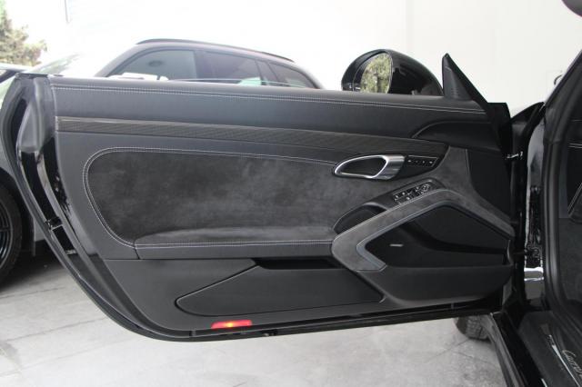 Porsche 911 image 4