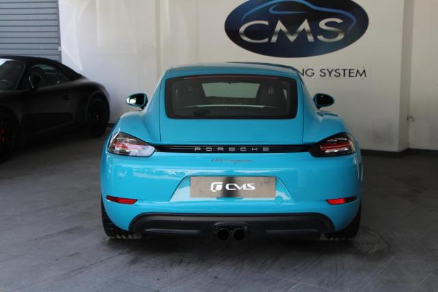 Porsche 718 Cayman image 2