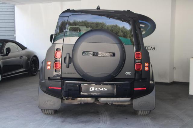 Land Rover Defender image 1
