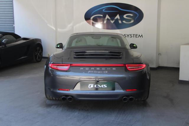 Porsche 911 image 8