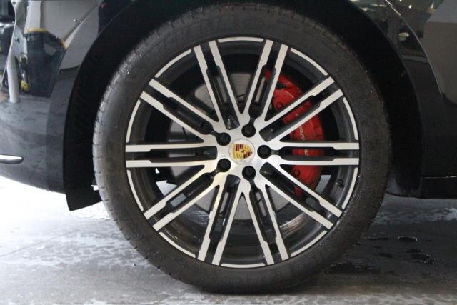 Porsche Macan image 4