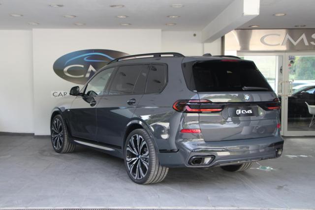 Bmw X7 image 6