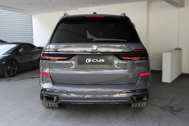Bmw X7 image 4