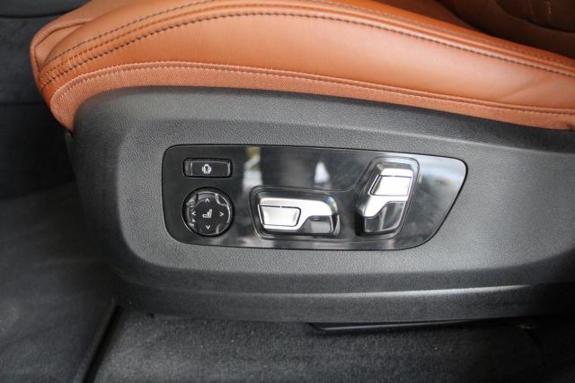 Bmw X7 image 3