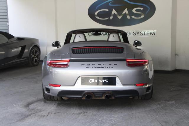 Porsche 911 image 2