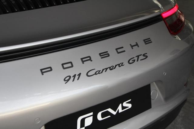 Porsche 911 image 4