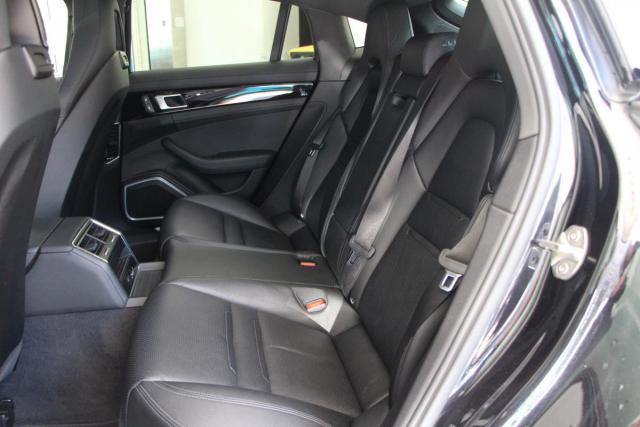 Porsche Panamera image 3