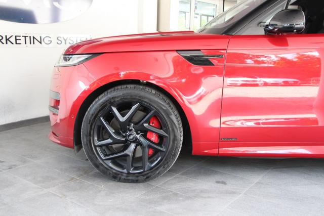 Land Rover Range Rover Sport image 6