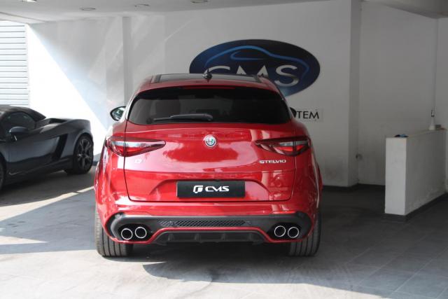 Alfa Romeo Stelvio image 4