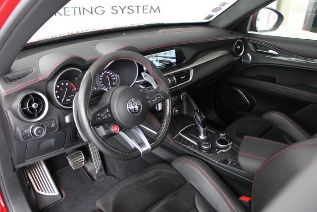 Alfa Romeo Stelvio image 1