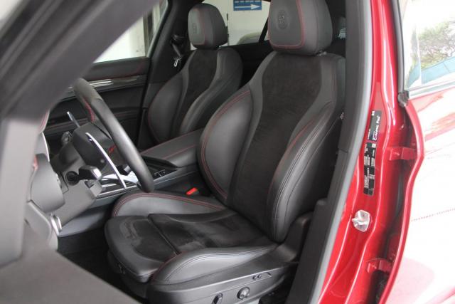 Alfa Romeo Stelvio image 5