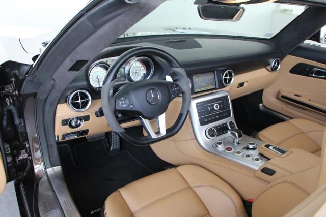 Mercedes Benz Sls Amg image 9