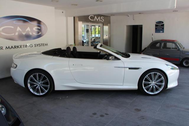 Aston Martin Db9 image 8
