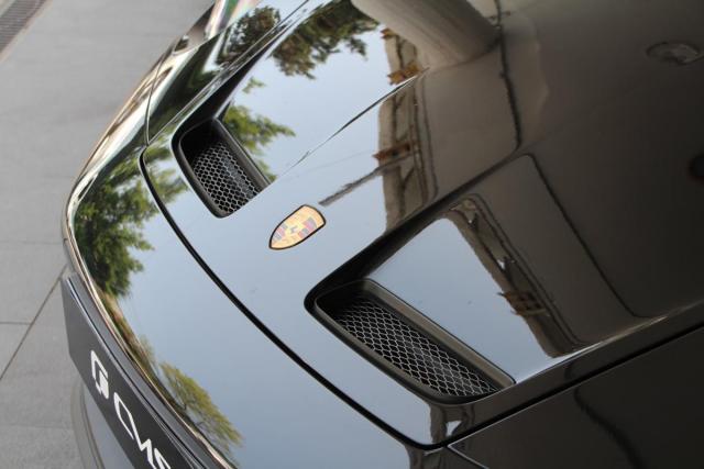 Porsche 911 image 1