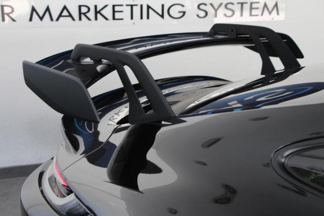 Porsche 911 image 5