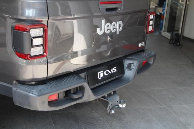 Jeep Gladiator image 4