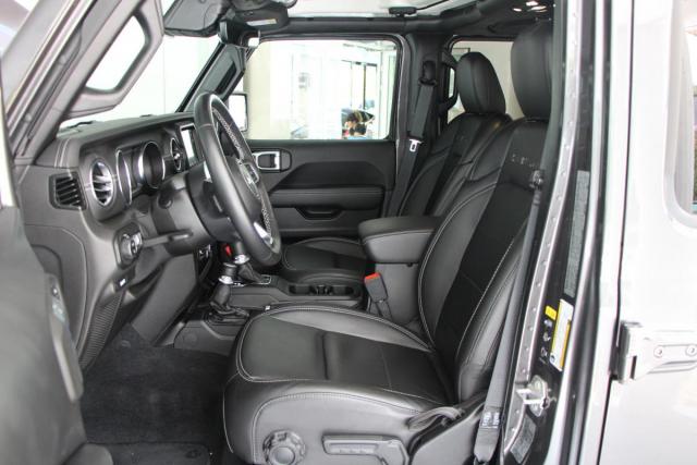 Jeep Gladiator image 8