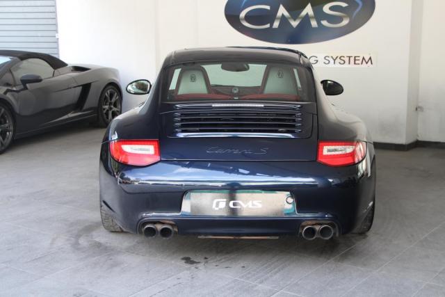 Porsche 911 image 2
