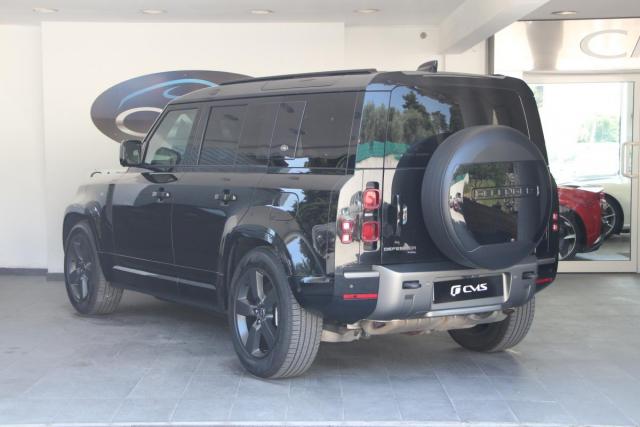 Land Rover Defender image 6