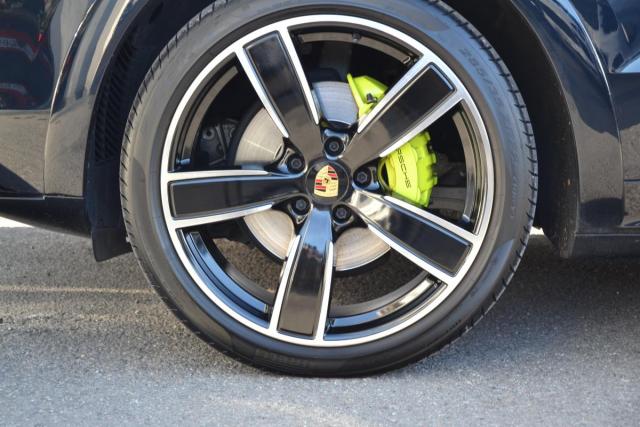 Porsche Cayenne image 9
