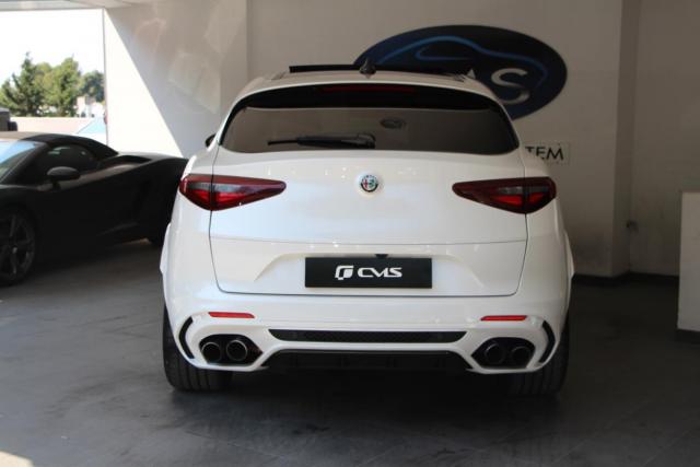 Alfa Romeo Stelvio image 6