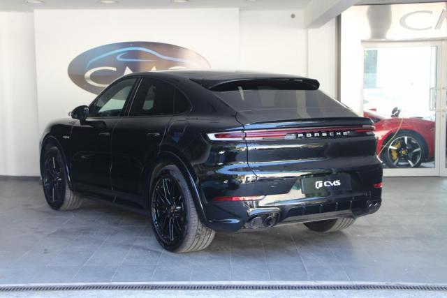 Porsche Cayenne Coupé image 2