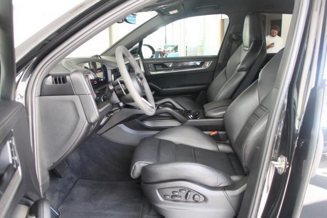 Porsche Cayenne image 6