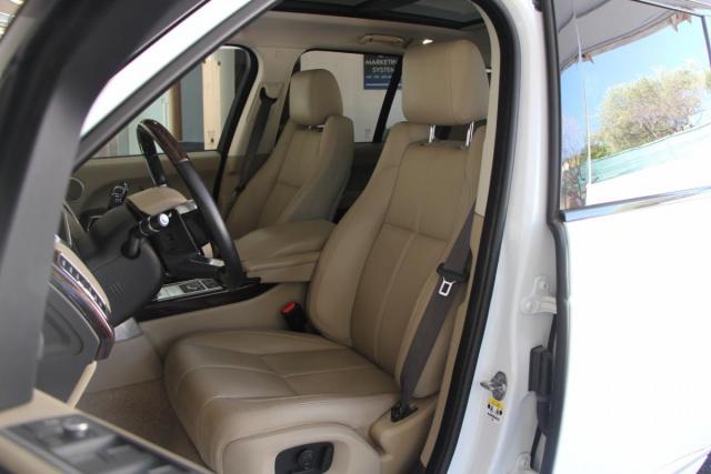 Land Rover Range Rover image 3