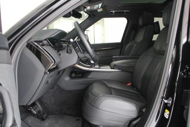 Land Rover Range Rover Sport image 6