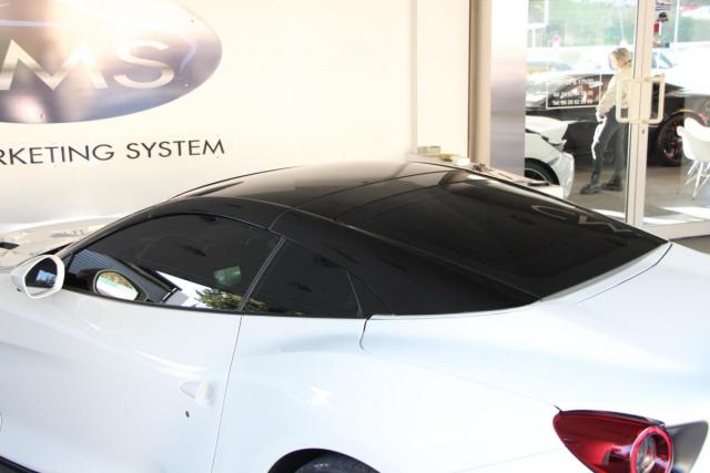 Ferrari Portofino image 3