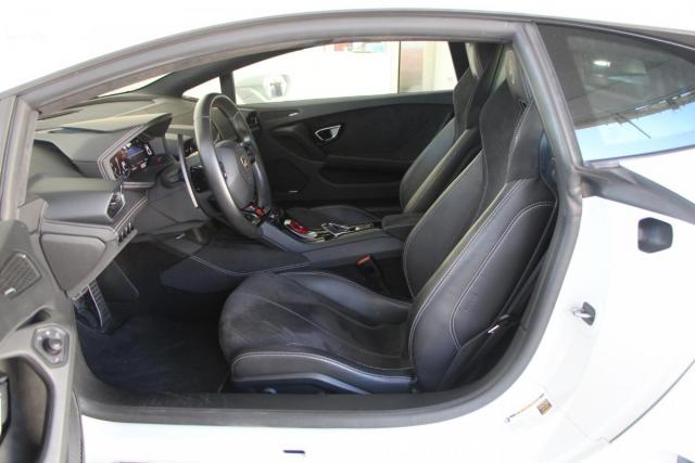 Lamborghini Huracán image 7