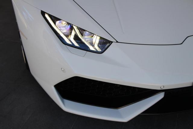 Lamborghini Huracán image 8