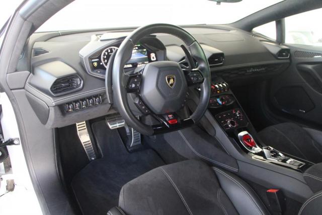 Lamborghini Huracán image 9