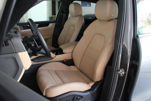 Porsche Cayenne image 3