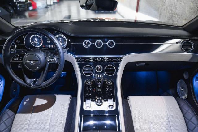 Bentley Continental Gt image 4